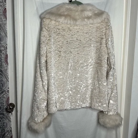 NWOT Dennis Basso Soft Faux Fur & Velvet Ivory Coat | Medium - Picture 5 of 14